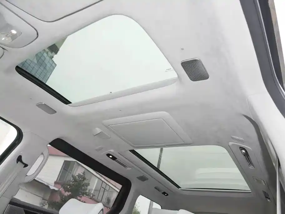 Volvo EM90 2025 Ultra six-seater купить на сайте DeffCars