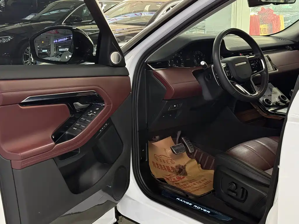 Range Rover Evoque 2023 Evoque L 249PS Luxury Edition купить на сайте DeffCars