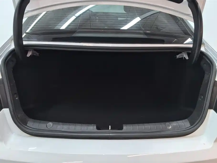 Emgrand GL 2017 1.3T DCT premium model купить на сайте DeffCars