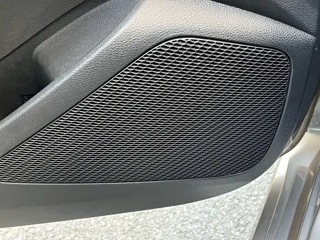 Corolla 2023 1.8L Intelligent Electric Hybrid Dual Engine Elite Edition купить на сайте DeffCars