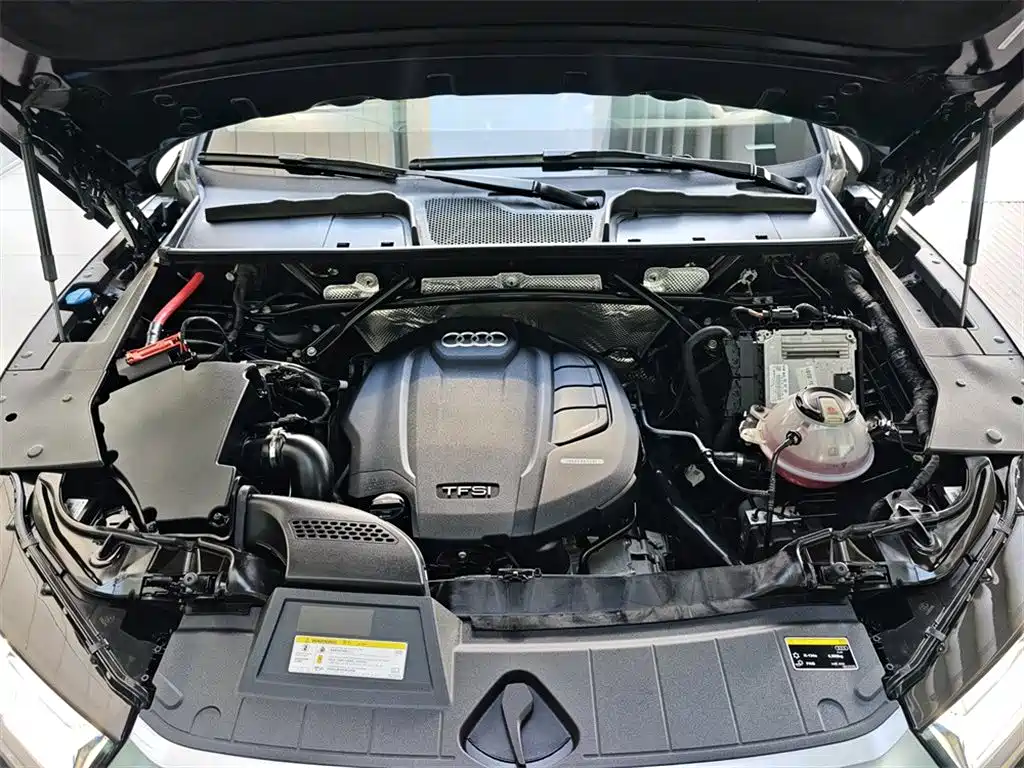 Audi Q5L 2020 40 TFSI enjoys fashionable style купить на сайте DeffCars