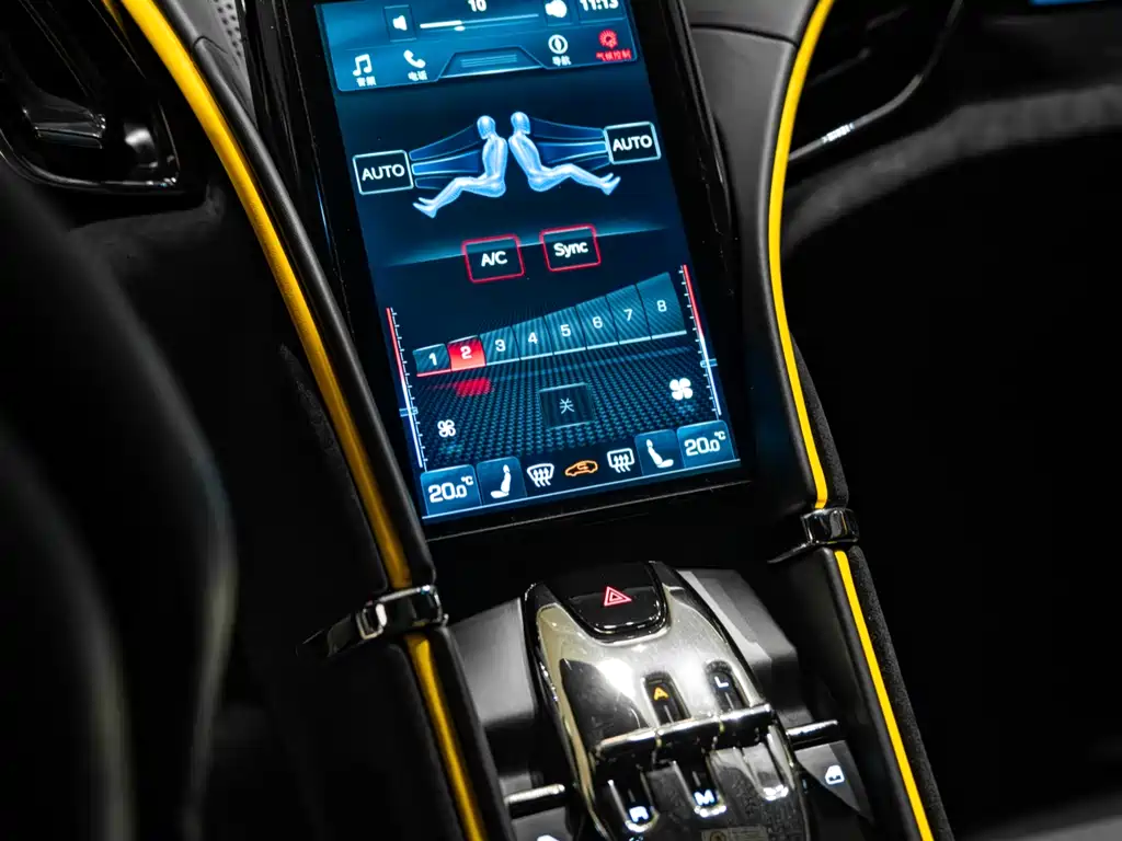 Roma 2020 3.9T V8 купить на сайте DeffCars