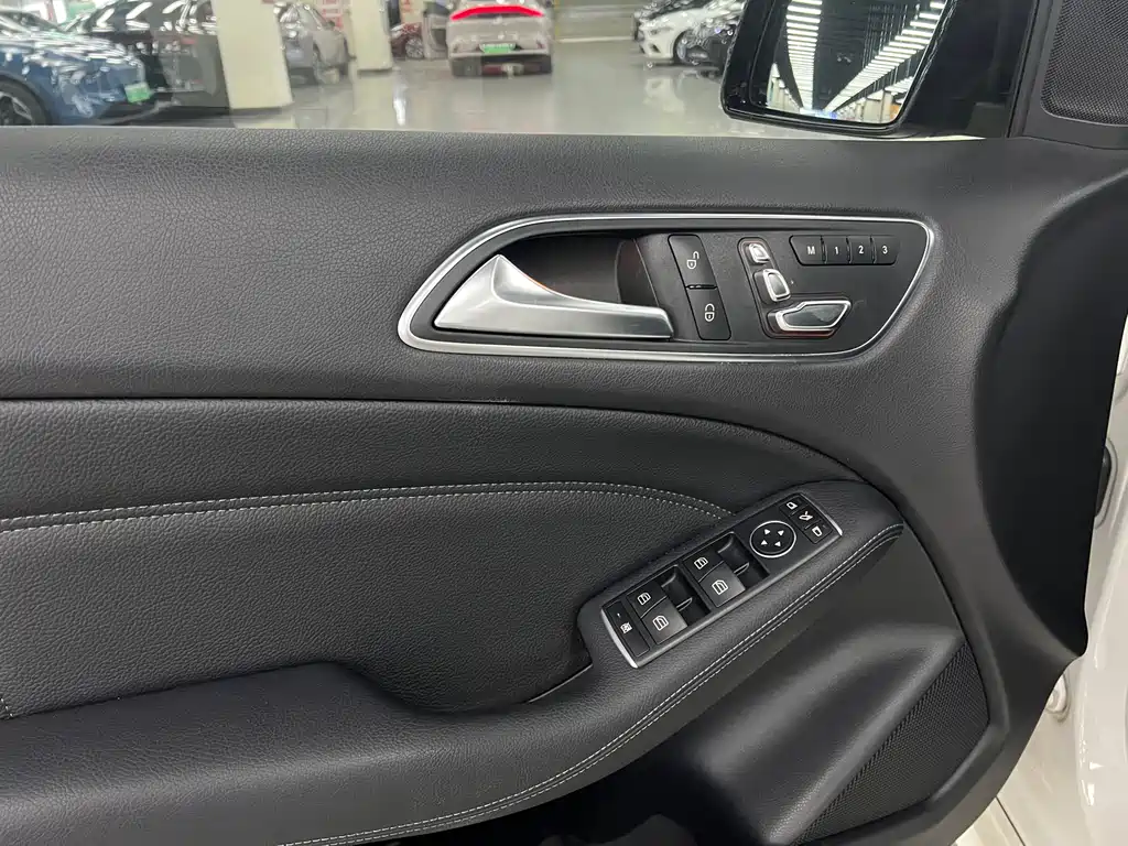 Mercedes-Benz B-Class 2017 B 200 Luxury купить на сайте DeffCars