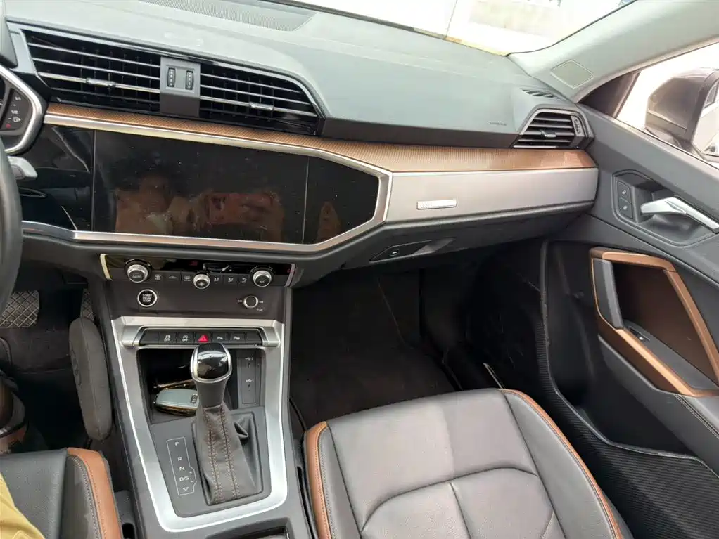 Audi Q3 2022 35 TFSI Fashionable and Elegant купить на сайте DeffCars