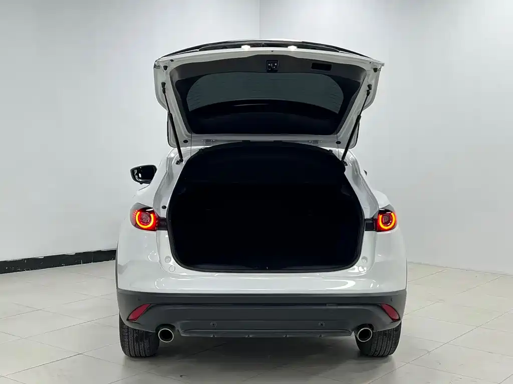 Mazda CX-4 2021 2.0L automatic two-wheel drive Blue Sky Vitality Edition купить на сайте DeffCars