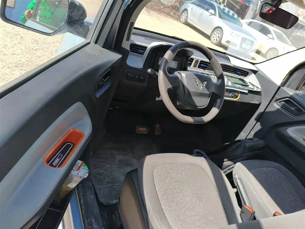 Hongguang MINIEV 2022 Relaxed Lithium Iron Phosphate купить на сайте DeffCars
