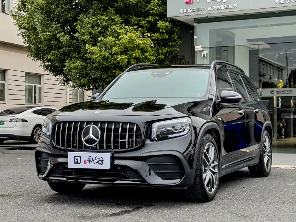 Mercedes-Benz GLB AMG 2023 AMG GLB 35 4MATIC купить на сайте DeffCars