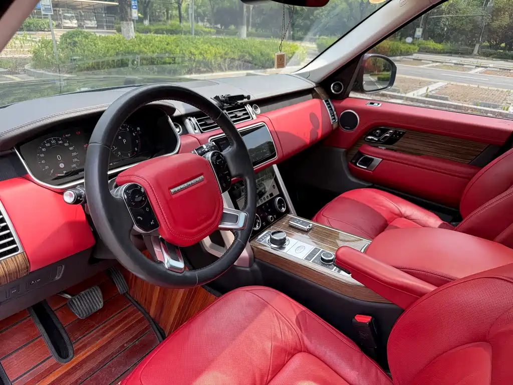 Range Rover 2018 3.0 SC V6 Vogue SE Genesis Extended Edition купить на сайте DeffCars