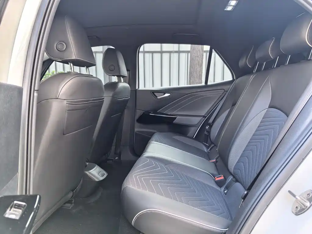 Volkswagen ID.3 2024 Outstanding Edition купить на сайте DeffCars