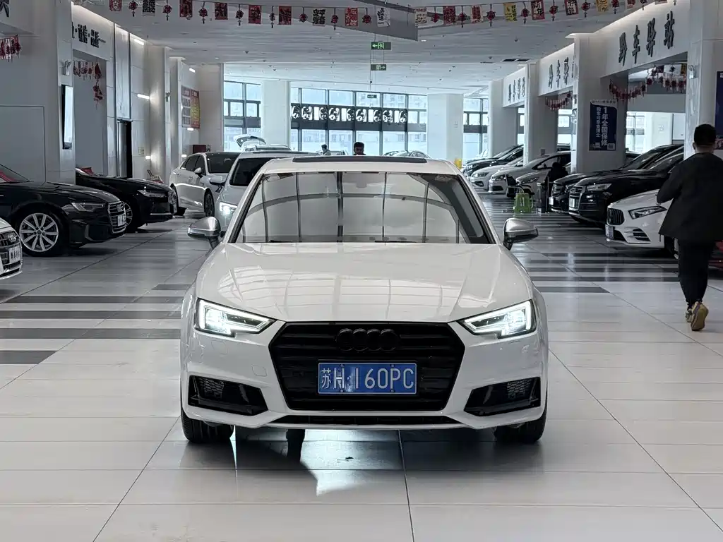 Audi A4L 2018 30th Anniversary Model 40 TFSI Enterprising купить на сайте DeffCars