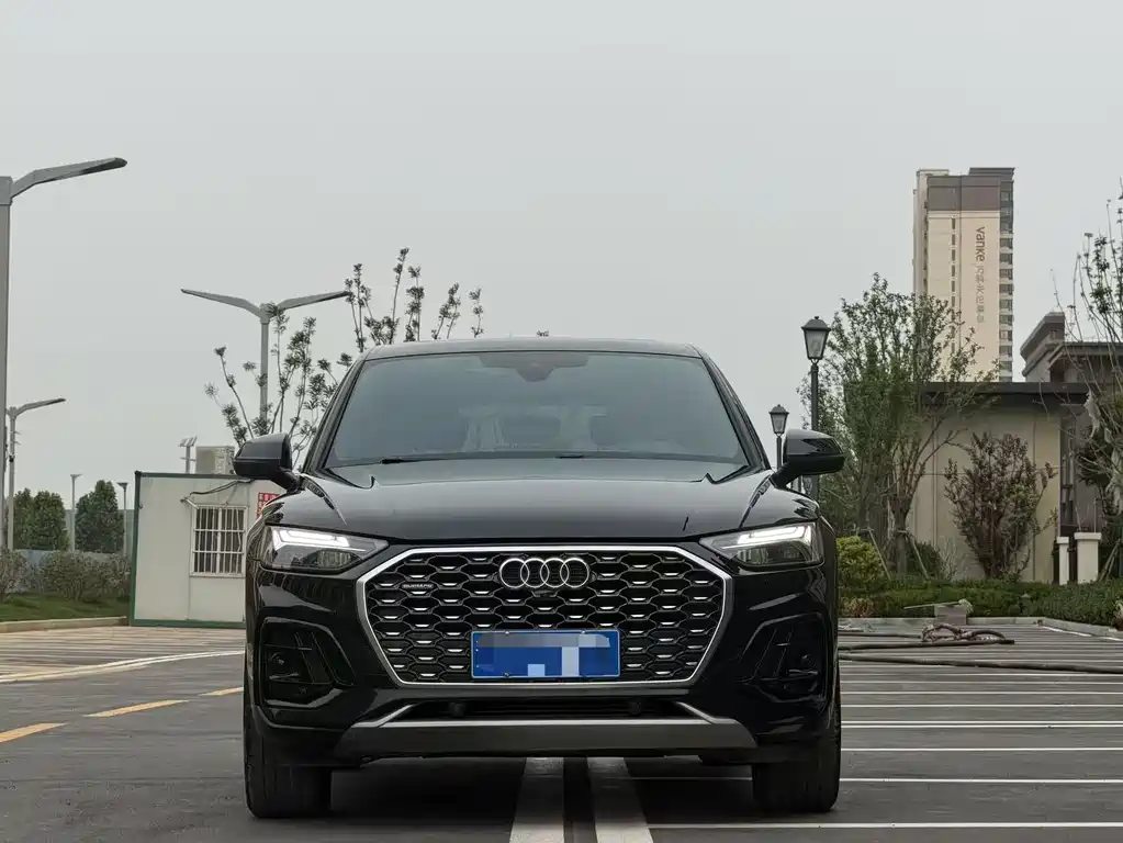 Audi Q5L Sportback 2022 40 TFSI RS Kit Burning Speed ​​Type купить на сайте DeffCars