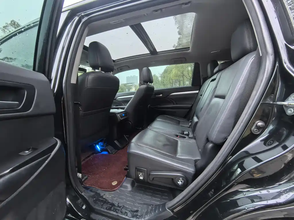 Highlander 2018 2.0T four-wheel drive luxury version, 7 seats, National VI купить на сайте DeffCars