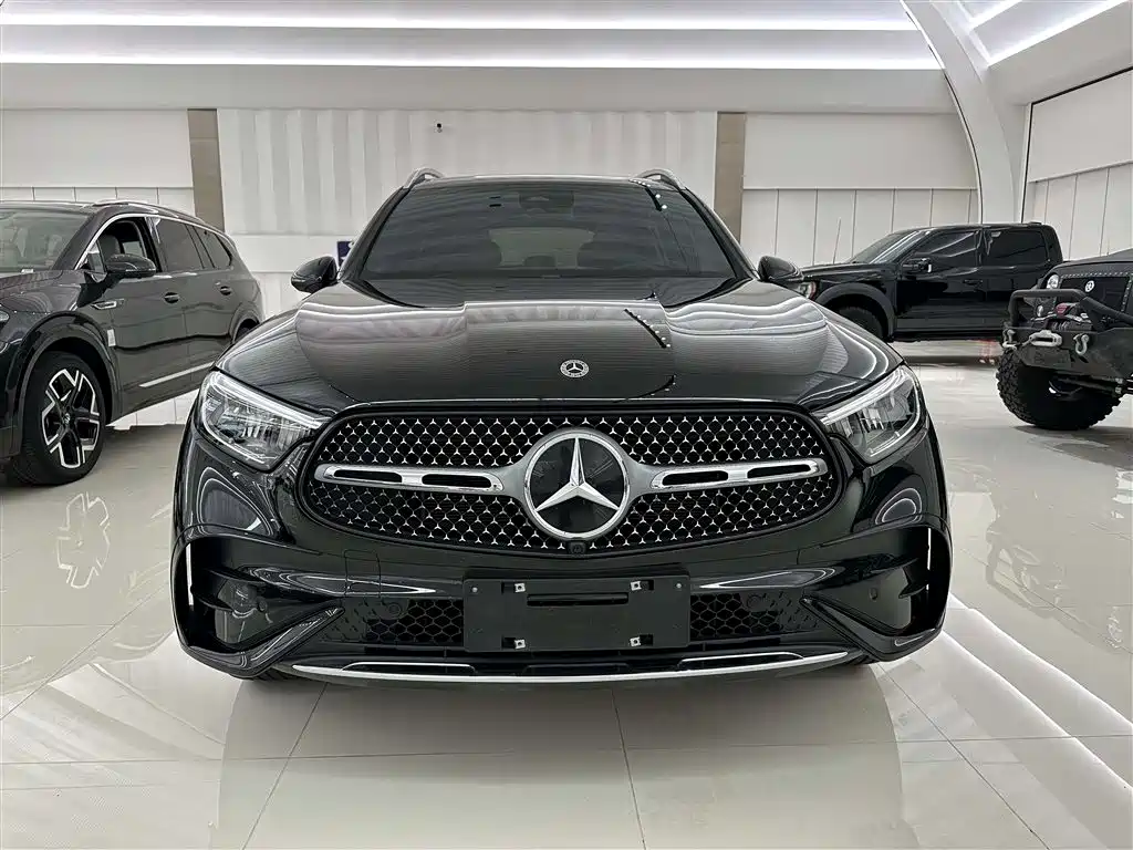 Mercedes-Benz GLC 2023 GLC 260 L 4MATIC luxury model 5 seats купить на сайте DeffCars