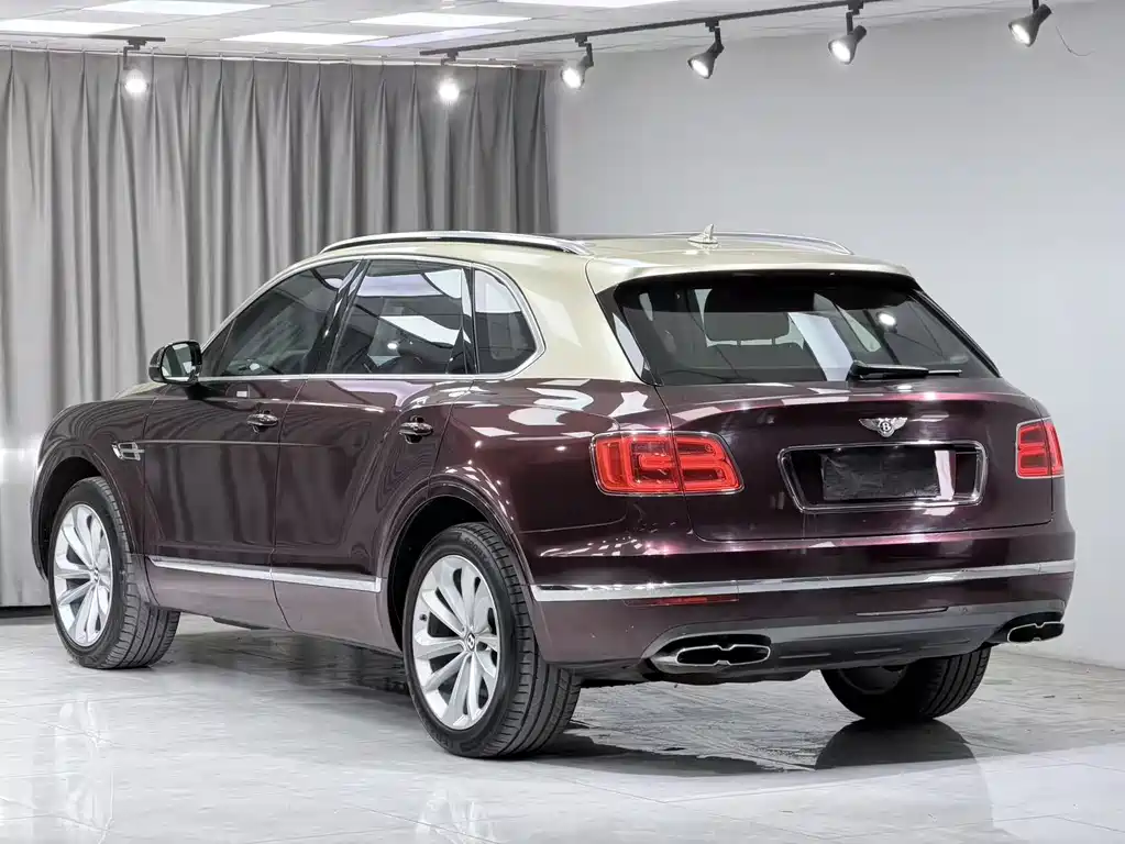 Bentayga 2018 4.0T V8 купить на сайте DeffCars