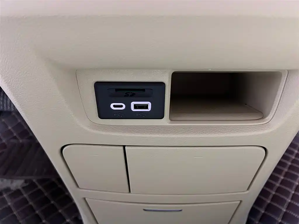 Buick GL8 2023 facelift land business class luxury купить на сайте DeffCars