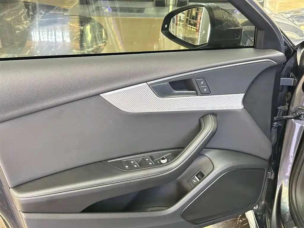 Audi A4L 2020 40 TFSI Fashionable and Elegant купить на сайте DeffCars