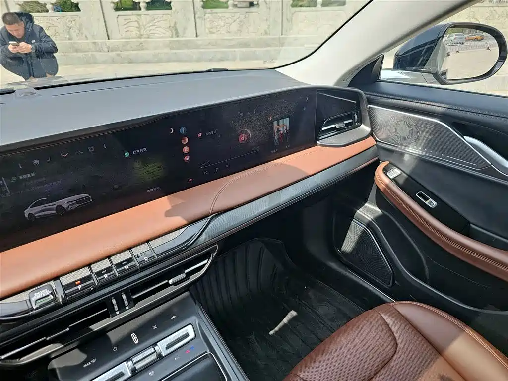 Lincoln Z 2024 2.0T two-wheel drive premium hybrid version купить на сайте DeffCars