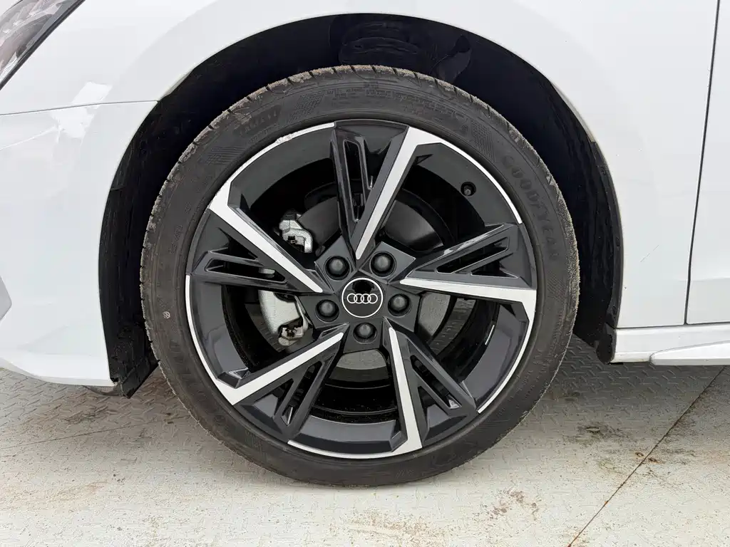 Audi A3 2023 Sportback 35 TFSI Fashion Sporty купить на сайте DeffCars