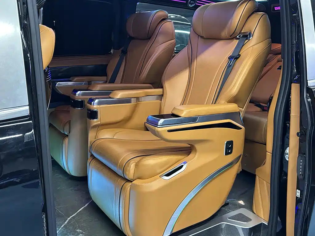 Vito 2023 2.0T Business Edition 7 seats купить на сайте DeffCars