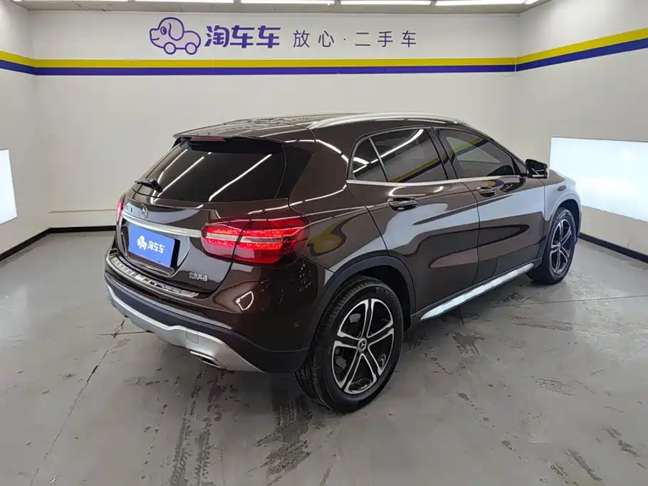 Mercedes-Benz GLA 2018 GLA 200 Fashion Model купить на сайте DeffCars