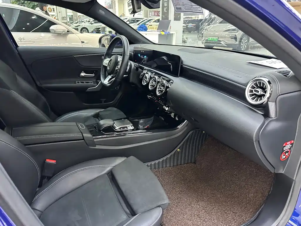 Mercedes-Benz A-Class 2020 Facelift A 200 L Sports Sedan Dynamic Type купить на сайте DeffCars