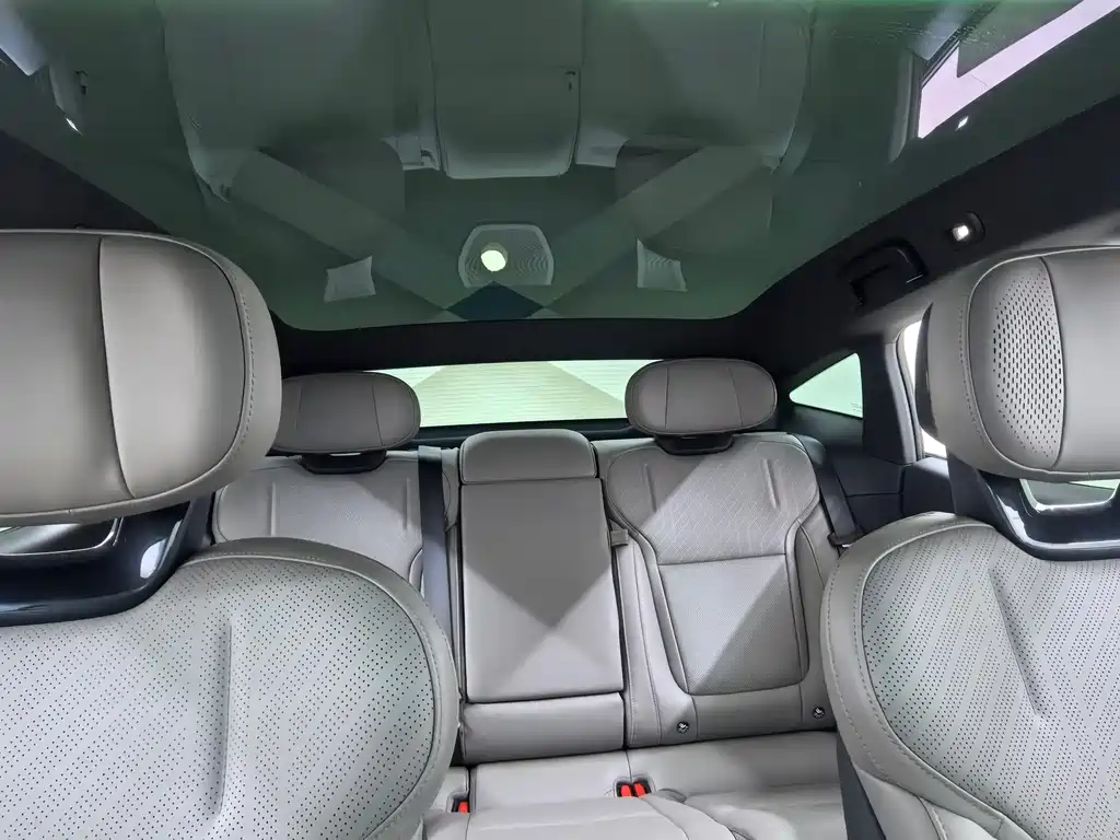Lynk & Co Z10 2024 71kWh 602km rear drive Pro купить на сайте DeffCars