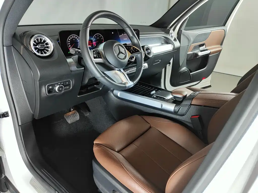 Mercedes-Benz GLB 2024 GLB 220 Dynamic купить на сайте DeffCars