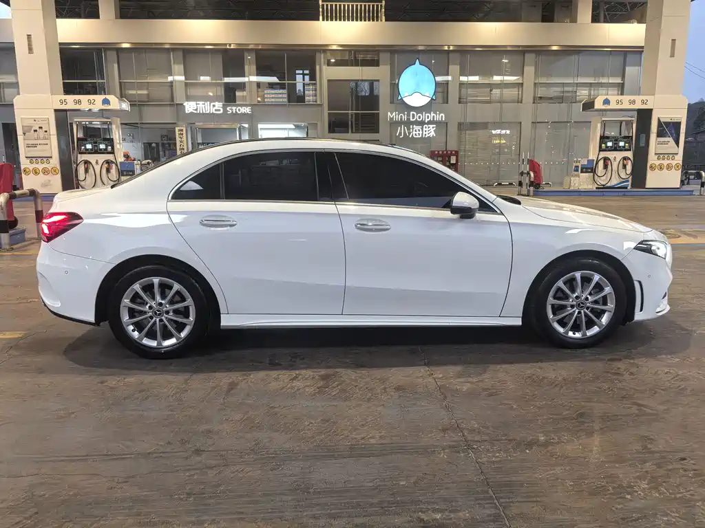 Mercedes-Benz A-Class 2021 A 200 L Sports Sedan Fashionable купить на сайте DeffCars