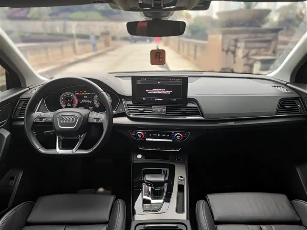 Audi Q5L 2022 facelift 40T luxury and dynamic model купить на сайте DeffCars