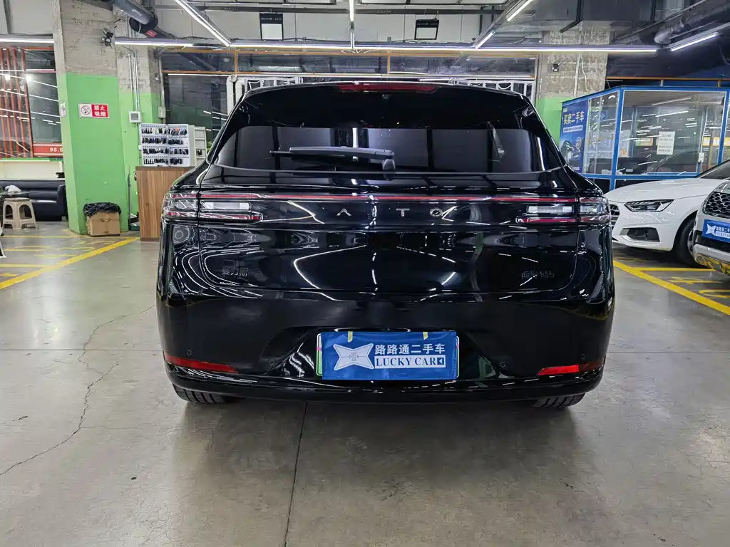 Wenjie M5 2025 extended range Ultra rear-wheel drive version купить на сайте DeffCars