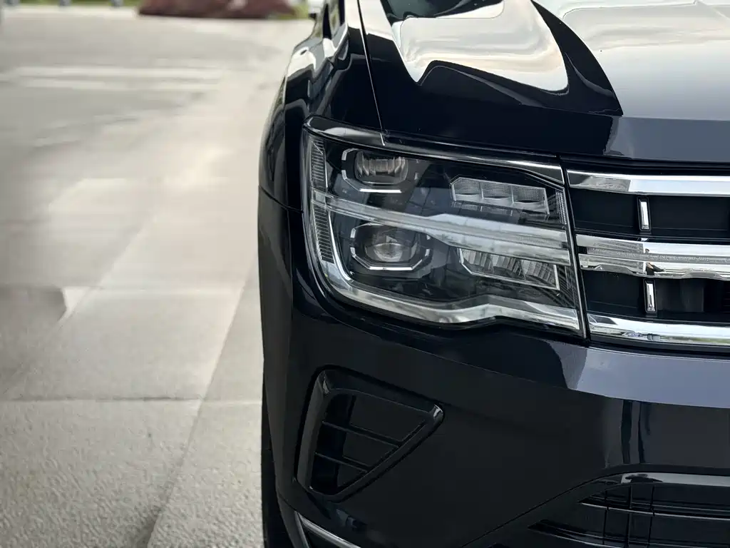 Touron 2023 380TSI four-wheel drive luxury version купить на сайте DeffCars