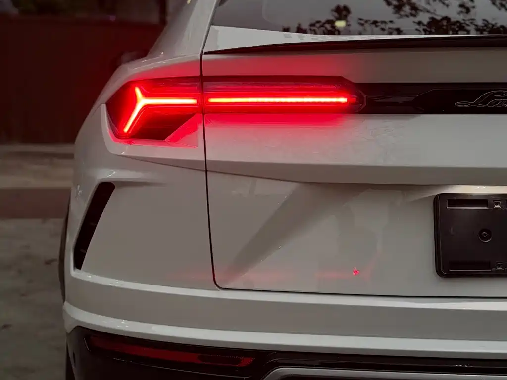 Urus 2018 4.0T V8 купить на сайте DeffCars