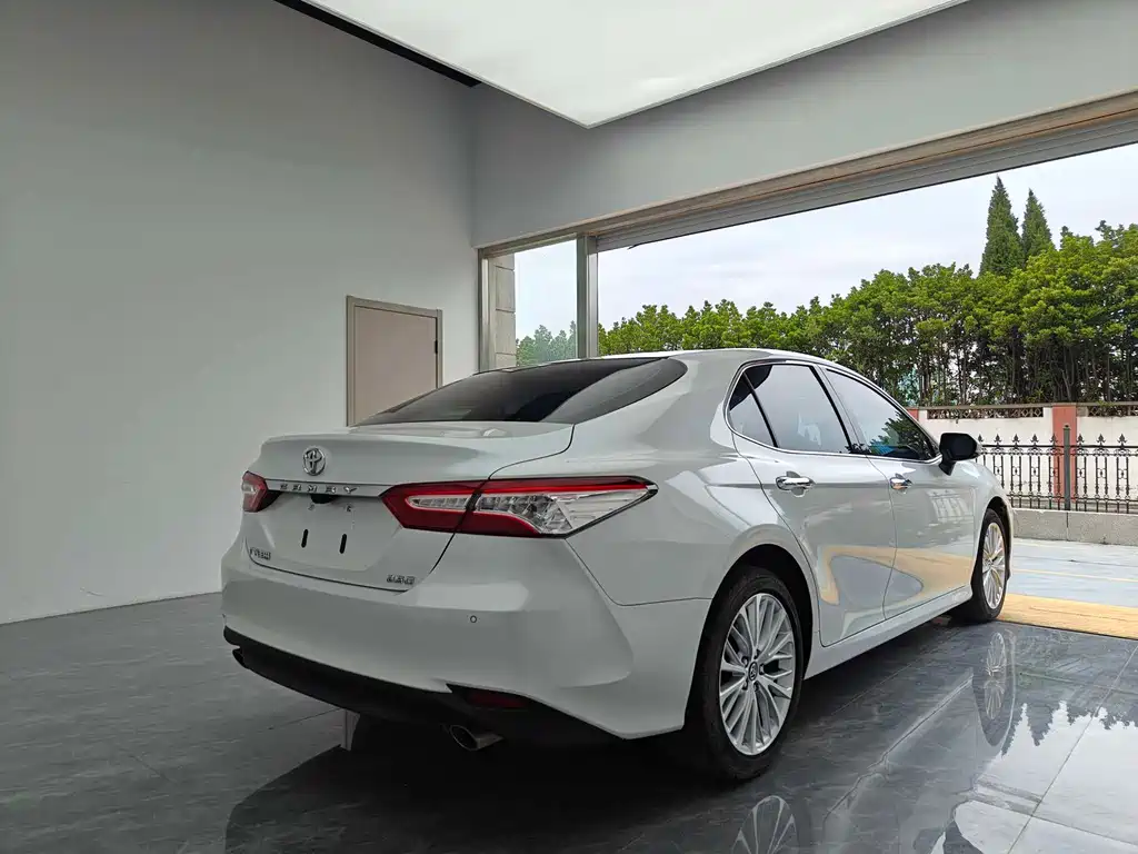 Camry 2019 facelift 2.5G Deluxe Edition купить на сайте DeffCars