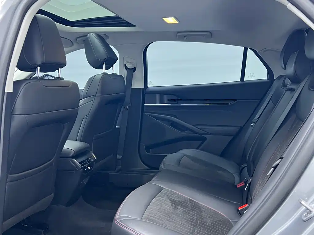 Mondeo 2023 EcoBoost 245 Luxury купить на сайте DeffCars