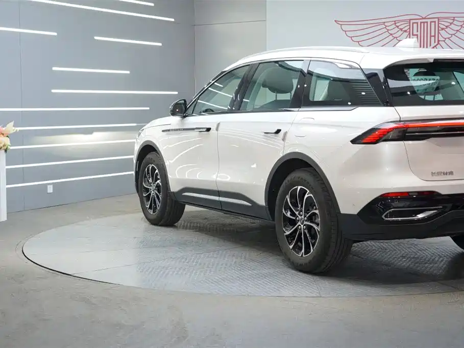 Voyager 2023 2.0T four-wheel drive exclusive edition купить на сайте DeffCars
