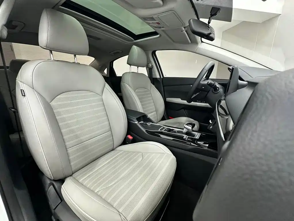 Kia K3 2023 1.5L CVT Deluxe Edition купить на сайте DeffCars