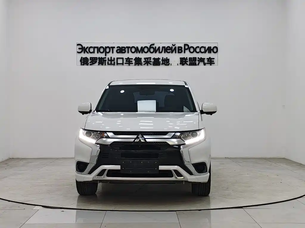 Outlander 2021 facelift 2.0L 2WD smooth version 5 seats купить на сайте DeffCars
