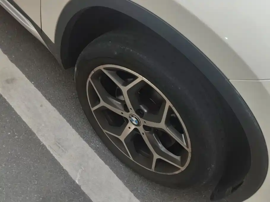 BMW X1 2018 sDrive18Li Exclusive Model купить на сайте DeffCars