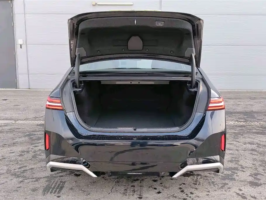 BMW i5 2024 eDrive 35L M Sports Package купить на сайте DeffCars