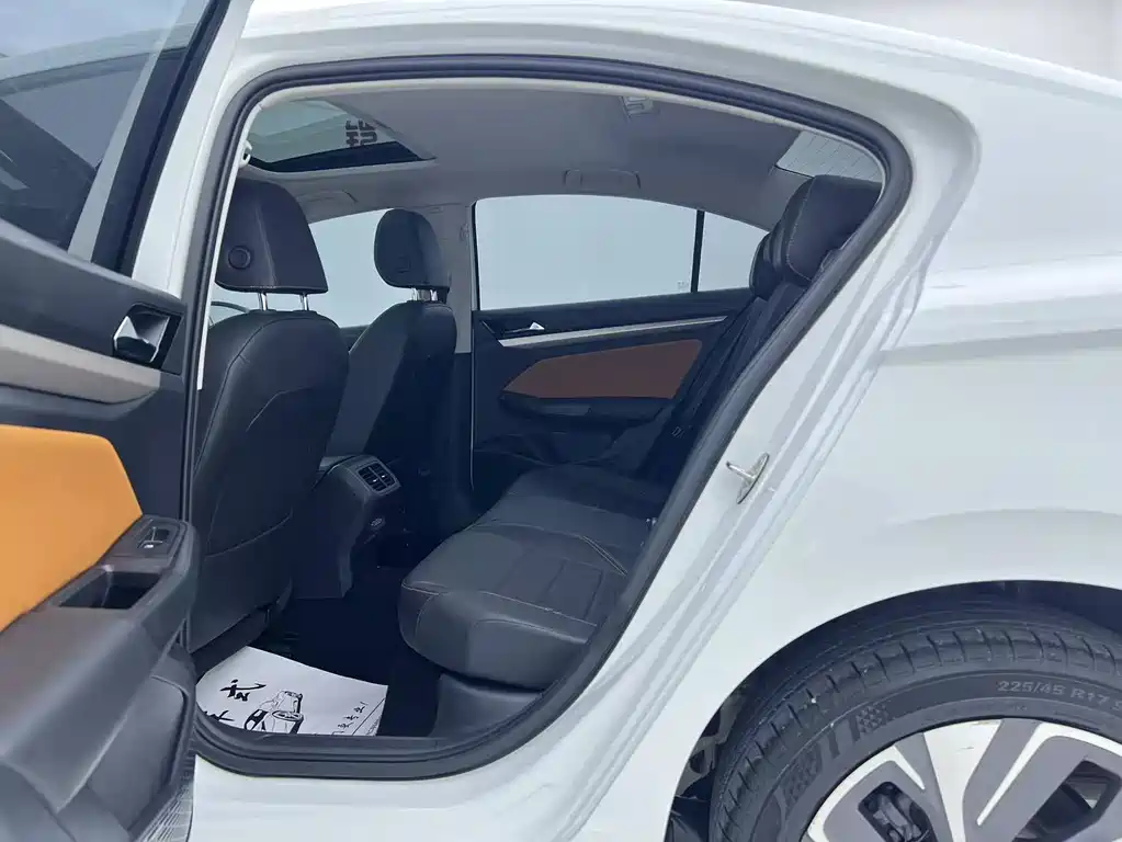 Bora 2023 200TSI DSG Smart Travel Edition купить на сайте DeffCars
