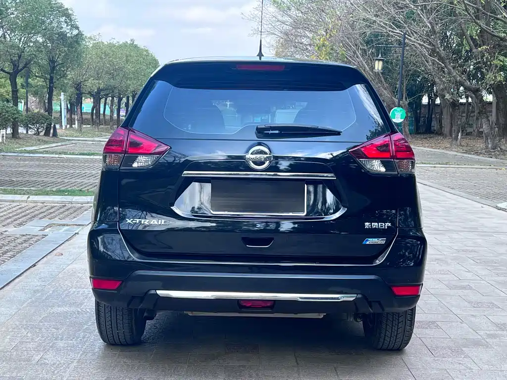X-Trail 2017 2.0L CVT Comfort Edition 2WD купить на сайте DeffCars
