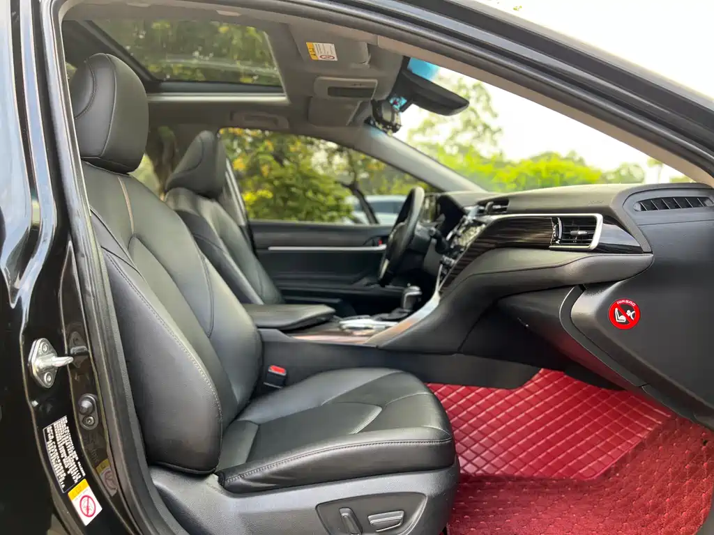Camry 2018 2.5G Deluxe Edition купить на сайте DeffCars