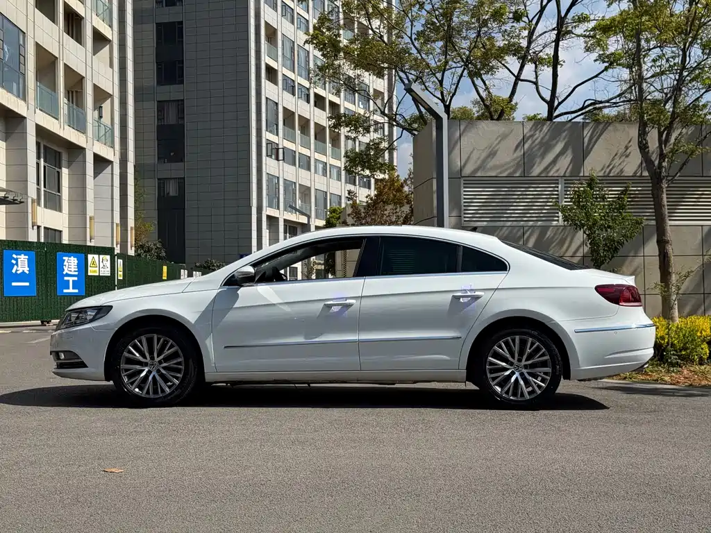 FAW-Volkswagen CC 2016 1.8TSI luxury model купить на сайте DeffCars