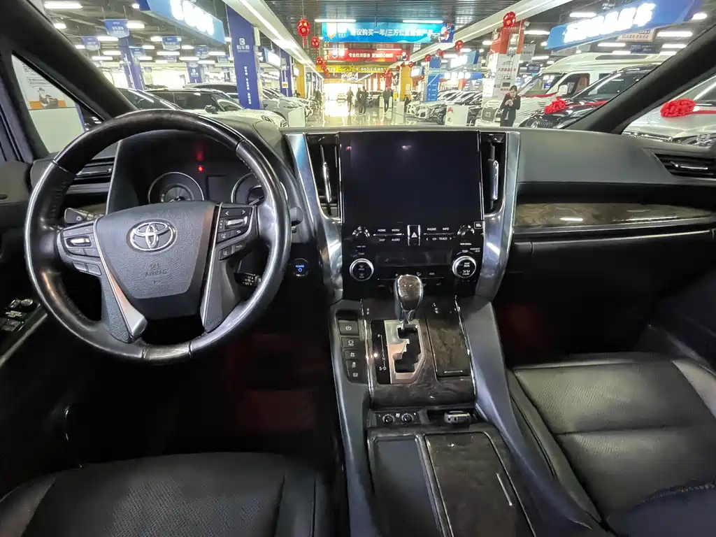 Wilfa 2023 Crown Dual Engine 2.5L HV Extreme Edition купить на сайте DeffCars