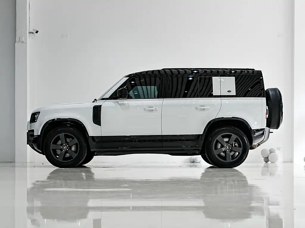 Land Rover Defender 2024 110 3.0T P400 X-DYNAMIC HSE купить на сайте DeffCars