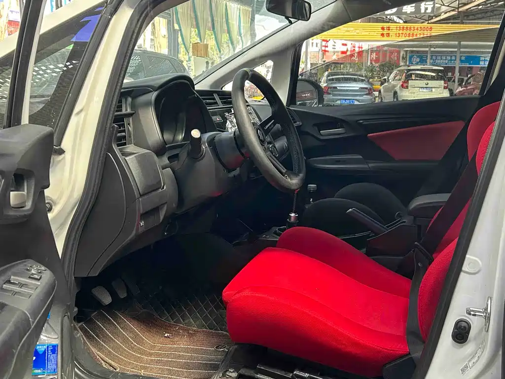 Fit 2018 1.5L manual comfort version купить на сайте DeffCars