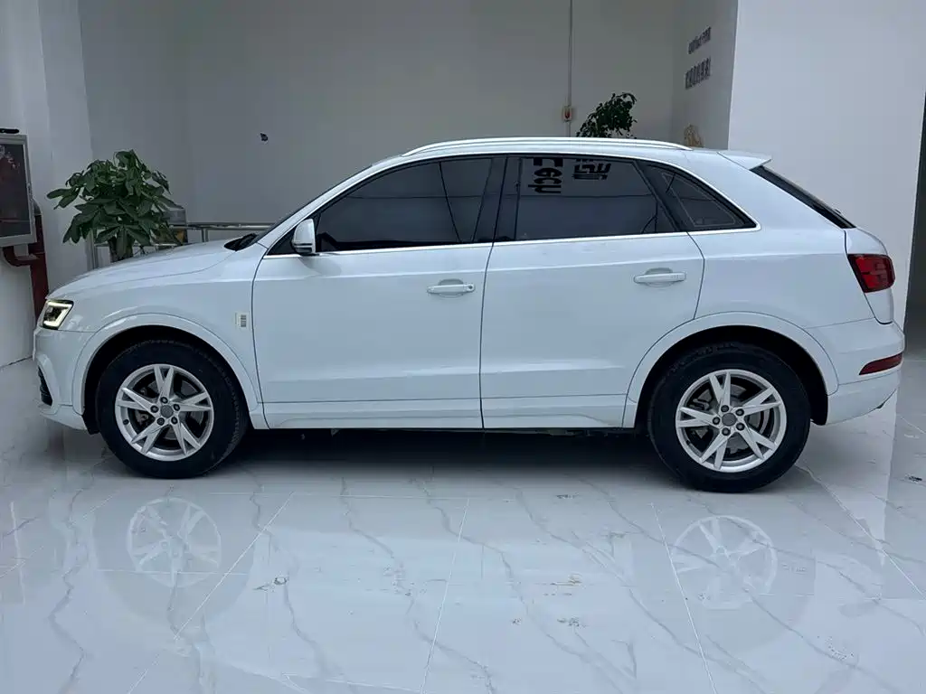 Audi Q3 2018 30th Anniversary Model 30 TFSI Fashion Model купить на сайте DeffCars
