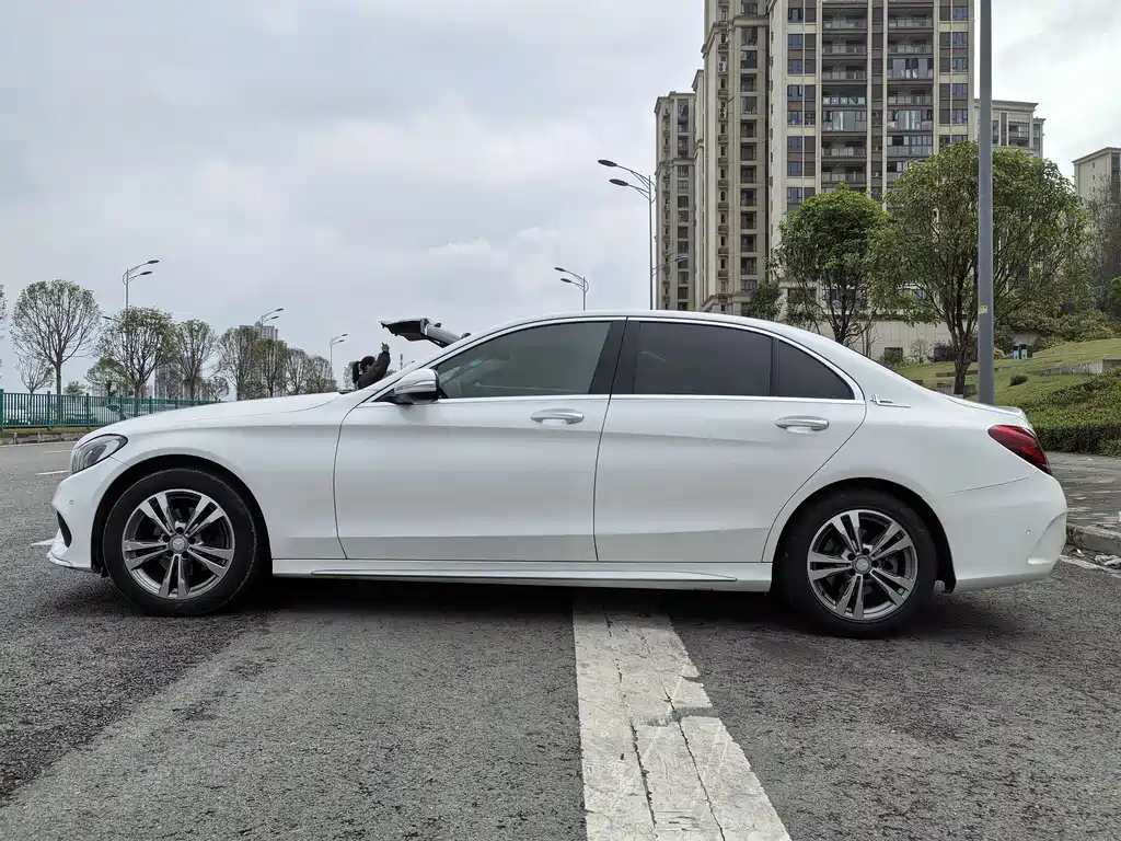 Mercedes-Benz C-Class 2016 C 200 L Sports купить на сайте DeffCars