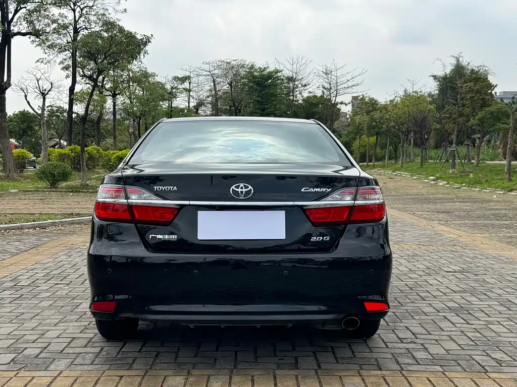 Camry 2016 2.0G 10th Anniversary Leading Edition купить на сайте DeffCars