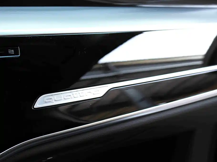 Audi A8 2024 A8L 50 TFSI quattro Premium Selection купить на сайте DeffCars